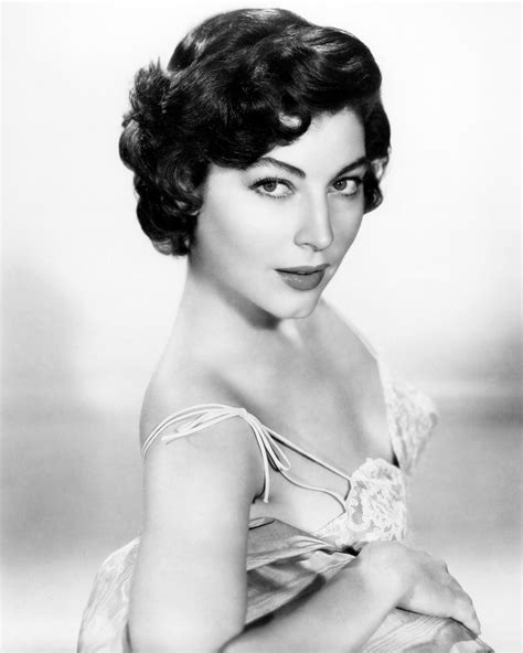 47 Best Pixie Cuts of All Time - Iconic Pixie Haircut Ideas