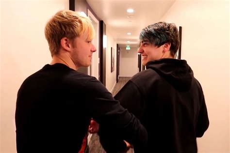 all the solby shippers are shaking sam and colby colby brock celebrity dads