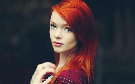 julie kennedy tattooed red hair british porn actress celebrity girl wallpaper 002 1280x800