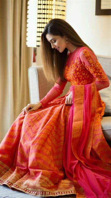 Indian Dresses — Representing The Colorful And Vibrant Indian Culture