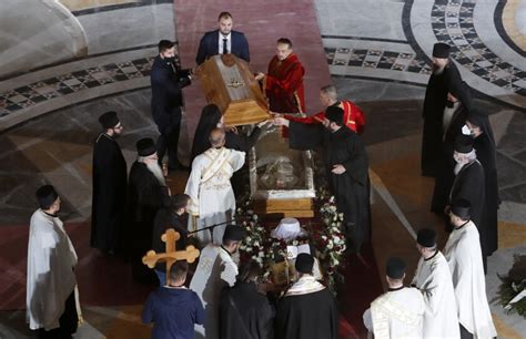 Covid 19 Deaths Of Orthodox Church Leaders Trigger Alarm Los Angeles