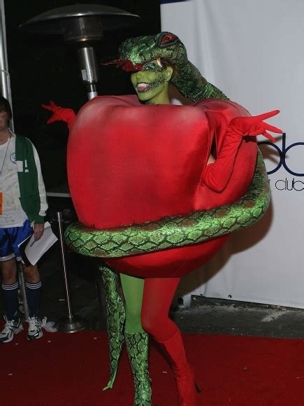 Heidi Klum S Craziest Halloween Costumes Over The Years ~ Damn Cool Pictures