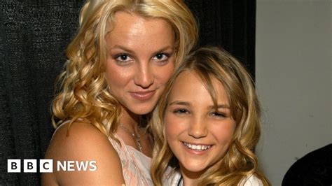 Britney Spears And Sister Jamie Lynn S Rift Grows With Social Media Feud Bbc News