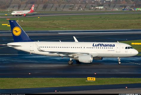 Airbus A320 214 Lufthansa Aviation Photo 2762535