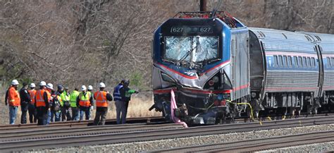 Amtrak Train Hits Equipment On Track 2 Workers Die The Blade