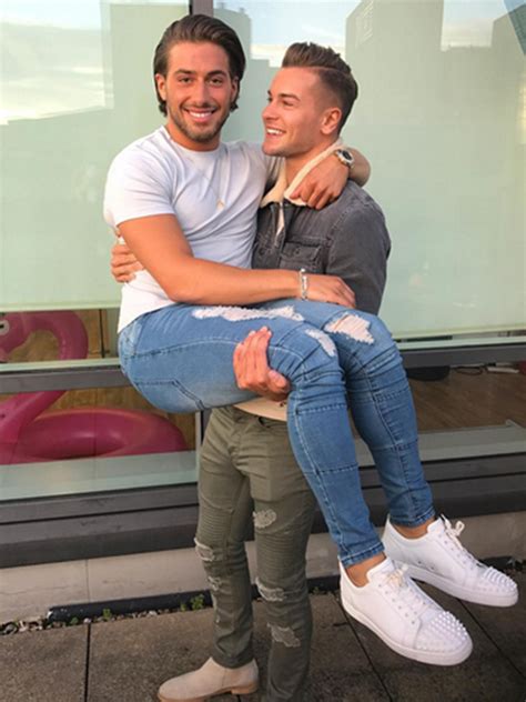 Love Islands Kem Cetinay And Chris Hughes Have Announced Tv Show