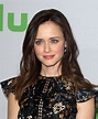 Alexis Bledel – HULU TCA Winter 2017 Photo Call in Pasadena • CelebMafia