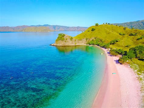 13 Surreal Pink Sand Beaches From Iceland To Indonesia