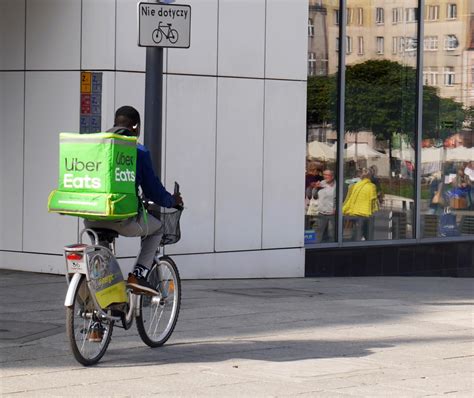 From wikipedia, the free encyclopedia. Kurierzy Uber Eats i Wolt jeżdżą rowerami miejskimi, choć ...