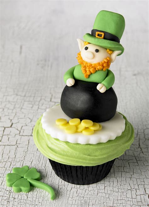 Pin By Cathy Keene On St Patricks Day FUN St Patricks Day Cupcake