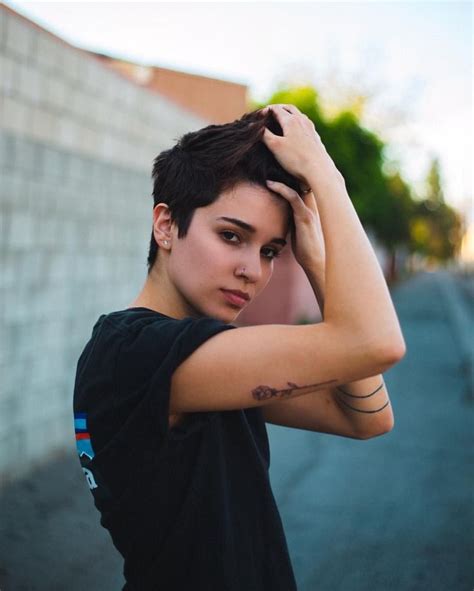 It's just hair, afterall, and has nothing to do with being a tomboy. still, some of our favorite celebrities and influencers have been rocking more androgynous haircuts in the past few years, which could be the reason they're. Women Hairstyles Short Curls | Tomboy hairstyles, Lesbian ...