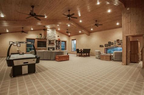 I know a person who built a pole barn for his home. Escape Ebola With This: A Dang 4200 Square Foot Barndominium With Concrete Floors You Can Bleach ...