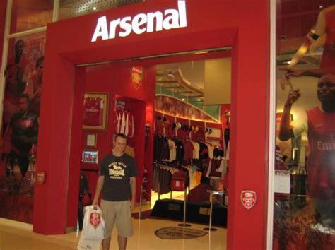 Arsenal Store Photo