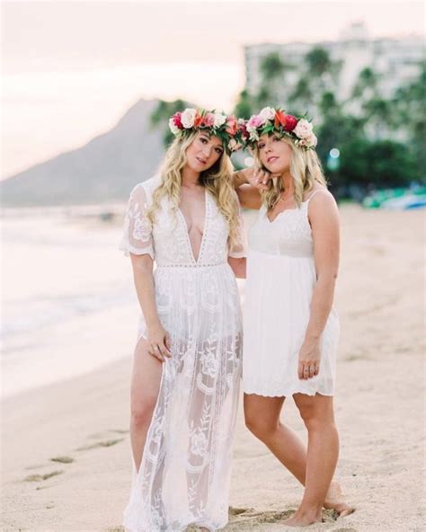 Light and airy and not too heavy, these dresses are just perfect for a breezy beach setting. Hawaiian wedding dresses plus size (2019) - bridesmaid ...