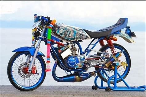 Gambar sketsa mewarnai sepeda motor share to. 25+ Koleksi Gambar Sketsa Motor Road Race Terlengkap ...