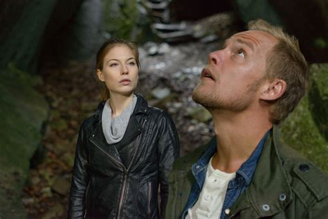 Die abgebildeten artikel können wegen des begrenzten angebots schon am ersten tag ausverkauft sein. Bild zu Nora Von Waldstätten zum der Film Die Toten vom ...