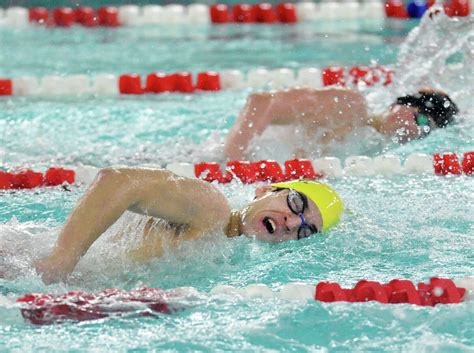 Greenwich Retains Fciac Boys Swim Title