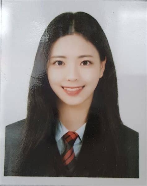 Pre Debut Profile Photos Of Itzy Released Online Incl