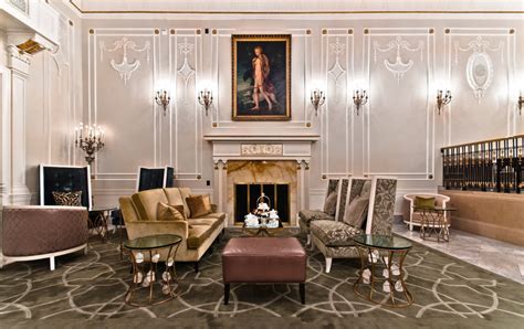 Alexandra Cohen visits the iconic Ritz-Carlton Montreal for Afternoon ...
