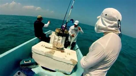 Pesca Con Amigos En Sisal Yucatan Youtube