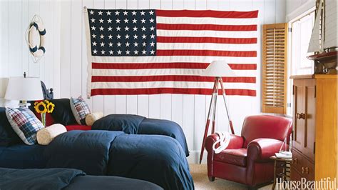 15 Impressive Rooms That Boast Patriotic Decor Patriotic Bedroom