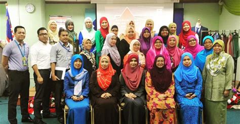 Lembaga hasil dalam negeri malaysia tidak bertanggungjawab terhadap sebarang kehilangan atau kerosakan. Kursus Ketrampilan Diri Dan Etiket Sosial | 23 Mei 2016