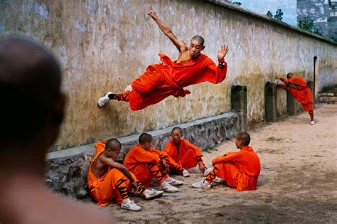 Steve Mccurry „the Eyes Of Humanity Leica Camera Uk