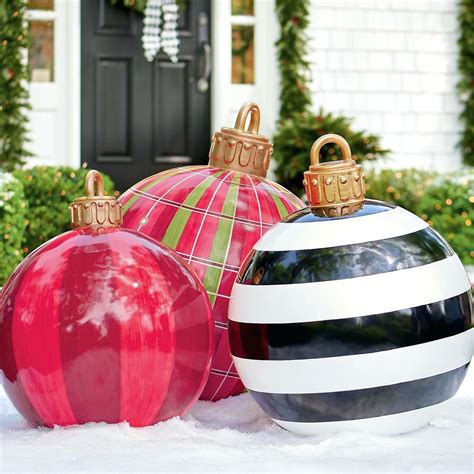 How To Make Giant Outdoor Christmas Decorations  The Cake Boutique