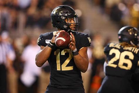 Wake forest qb jamie newman threw for 2693 yards with 23 touchdowns, finishing the regular season ranked second in the. Jamie Newman joining the Georgia Bulldogs as a graduate transfer