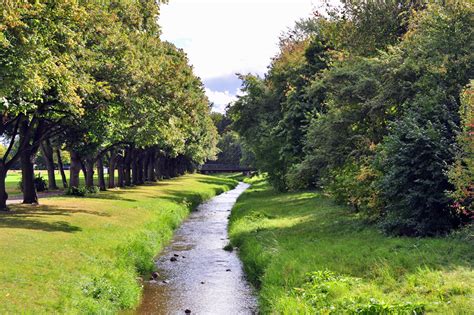 Looking for the definition of erft? Die Erft fließt durch die Erftaue in Euskirchen - 27.09 ...