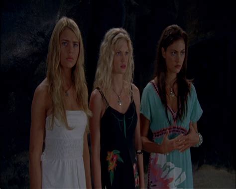 Check spelling or type a new query. Portal:Episoden - H2O - Plötzlich Meerjungfrau Wiki