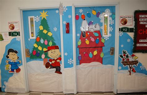 Christmas door decorating contest winners | tags: Christmas Door Decorating Contest Underway — Facebook Voting for Favorite Door Ends Monday, Dec ...