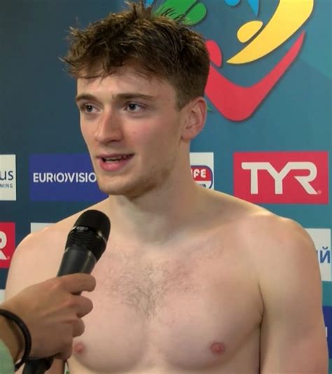 1 day ago · tom daley and matty lee celebrate gold in synchronised10m diving the centre step of an olympic podium is only about half a foot taller than the others. Da Leeds il giovane Matty Lee - Andrew's Blog