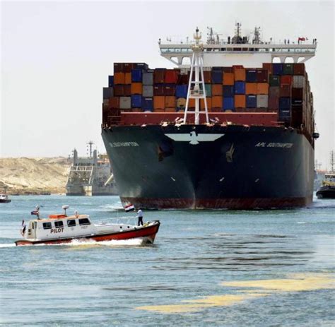 Da der #suezkanal nicht nur sanierungsbedürftig ist, sondern während der baumaßnahmen der #suezkanal: 150 Jahre Suezkanal: Eine 7000-Kilometer-Abkürzung - WELT