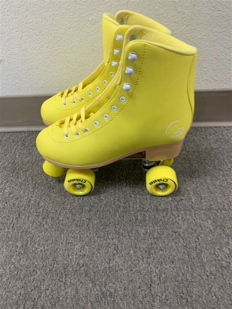 Good Condition C7skates Indooroutdoor Premium Quad Roller Skates Ebay