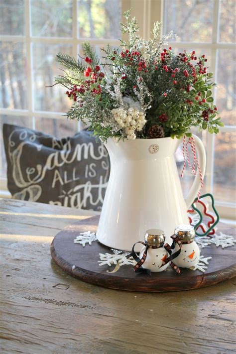 Kitchen table decorating ideas pictures. Simple Christmas decorating ideas in the kitchen - Debbiedoos