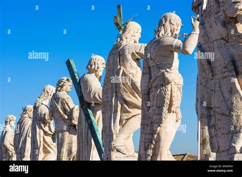 Statue Jesus Christ Roman Catholic Hi Res Stock Photography And Images