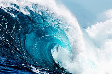 65500 Ocean Waves Crashing Stock Photos Pictures And Royalty Free