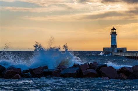 Solve Monday 05/29/23 (Sunrise) jigsaw puzzle online with 126 pieces