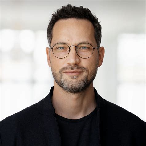 Eva maria balkenhol sang die chansons nicht nur, sie spielte sie und wurde nicht müde, die texte dem aufmerksamen publikum zu übersetzen. Till Hopfe - Trainer & Coach für Argumentation und ...