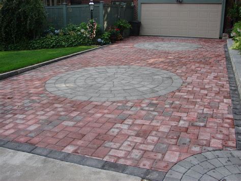 Circle Patterns Are A Great Addition To Driveway Designs Driveway