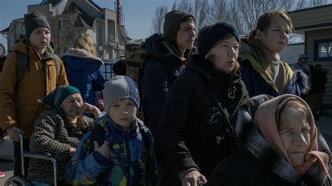 United States Will Welcome Up To 100000 Ukrainian Refugees The New York Times