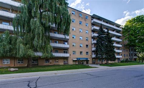 240 Lake Promenade Toronto Apartment For Rent
