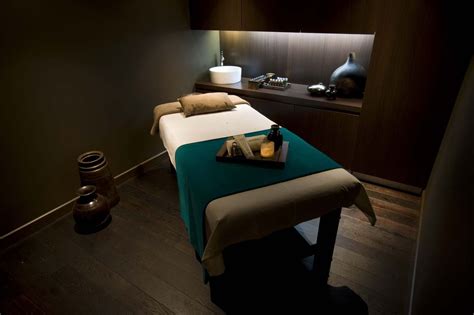 Reis Design Spa Treatment Room Massage Room Decor Massage Room Design