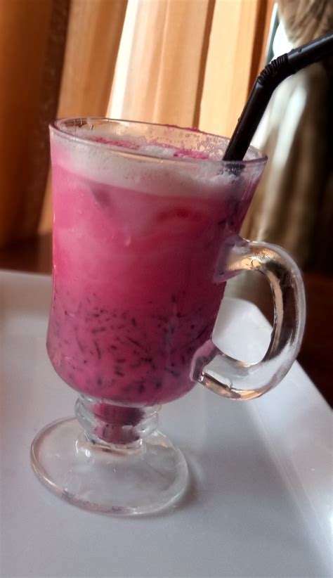 Tapi kan cincau dia mat parut guna pemarut yang lubang dia besar2 tu, bukan pemarut kelapa yeaa.jadi lawa koo, ala2 cendol gitu. Resepi Bandung Cincau (Ringkas Dan Sedap) - Resepi.My