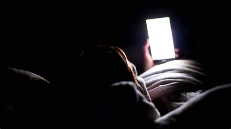 Smartphone Une Ado A Perdu La Vie Dans Son Sommeil à Cause De Son