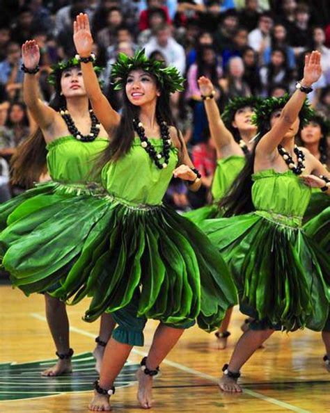 Pin By Kirin Wallace On Polynesian Tahitian And Hawaiian Dancing Hawaiian Hula Dance Hawaiian