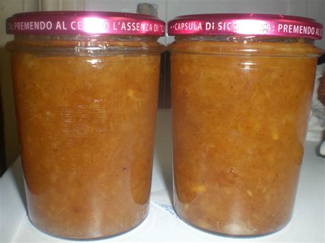 La confettura con pere è una dolce marmellata fatta in casa, con poco zucchero aggiunto. Marmellata di pere e zenzero | Ricette semplici