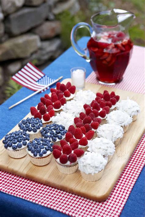 Fun Cupcake Designs For The 4th Of July
