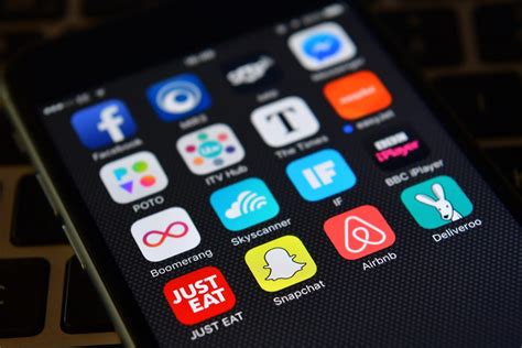 Half Of Us Smartphone Users Arent Downloading Apps Data Shows